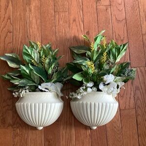 Vintage Homco Ribbed Urn Plastic Wall Pocket Planter Cream Qty 2